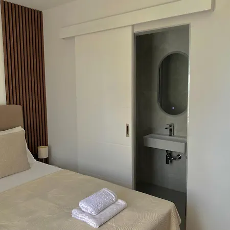 Adaleta Πανσιόν 2*