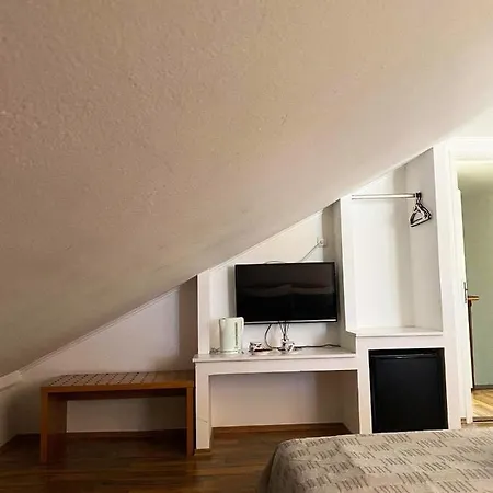 Adaleta Guest house 2*