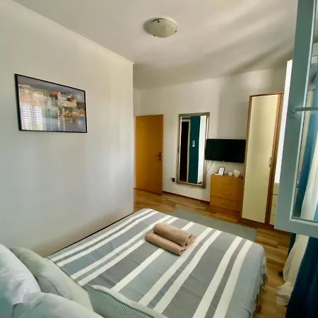 Guest house Adaleta 2*