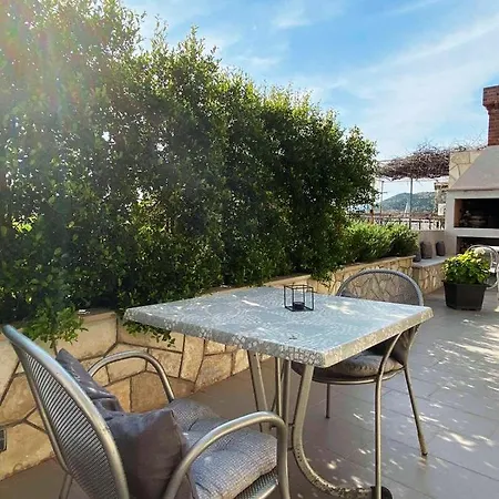 Adaleta Guest house