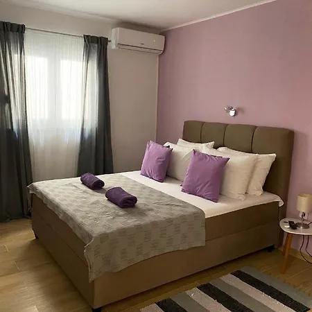 Guest house Adaleta 2*
